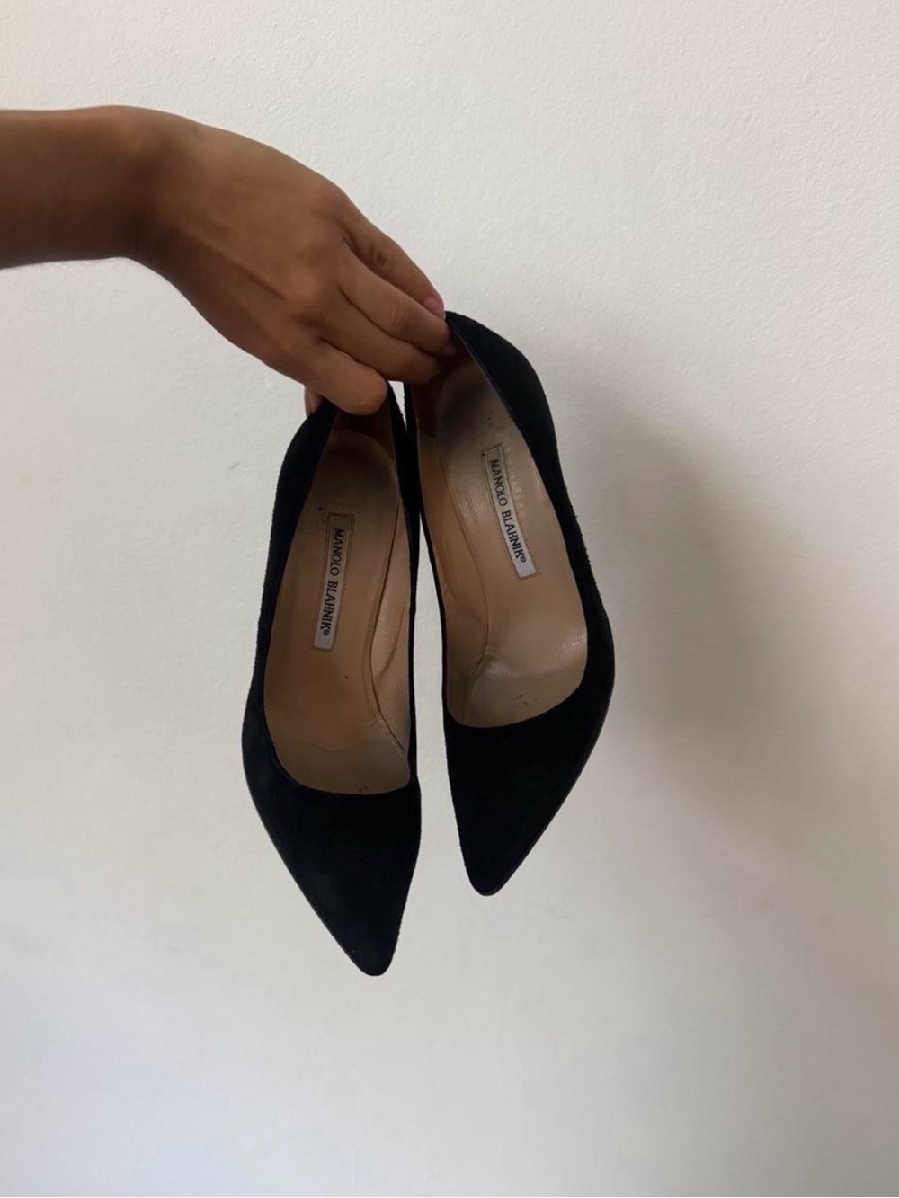 Manolo Blahnik Black Pointed-Toe Suede Pumps